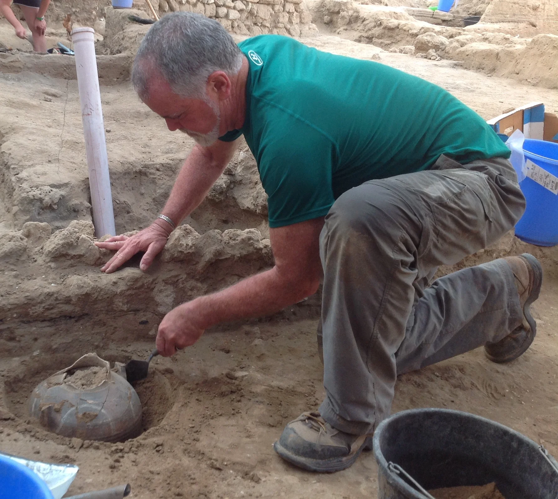Excavating a sunken jar