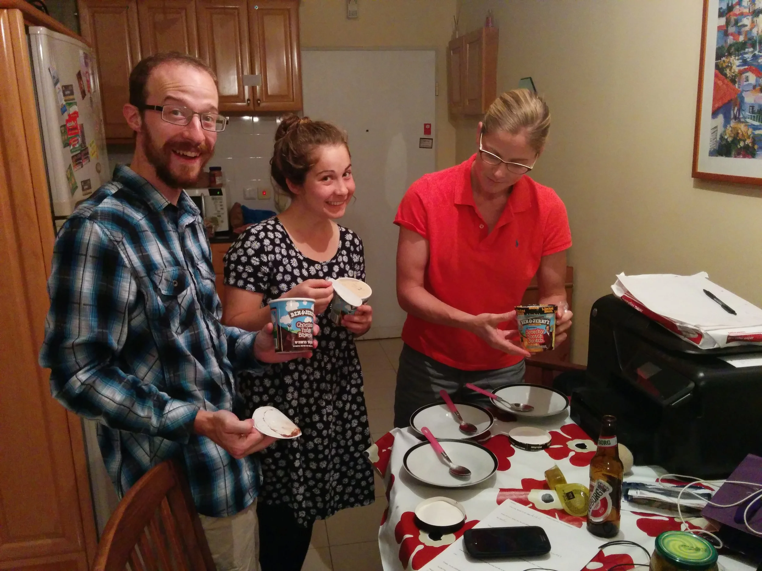 Ashkelon staff enjoy a special dinner during their October field season