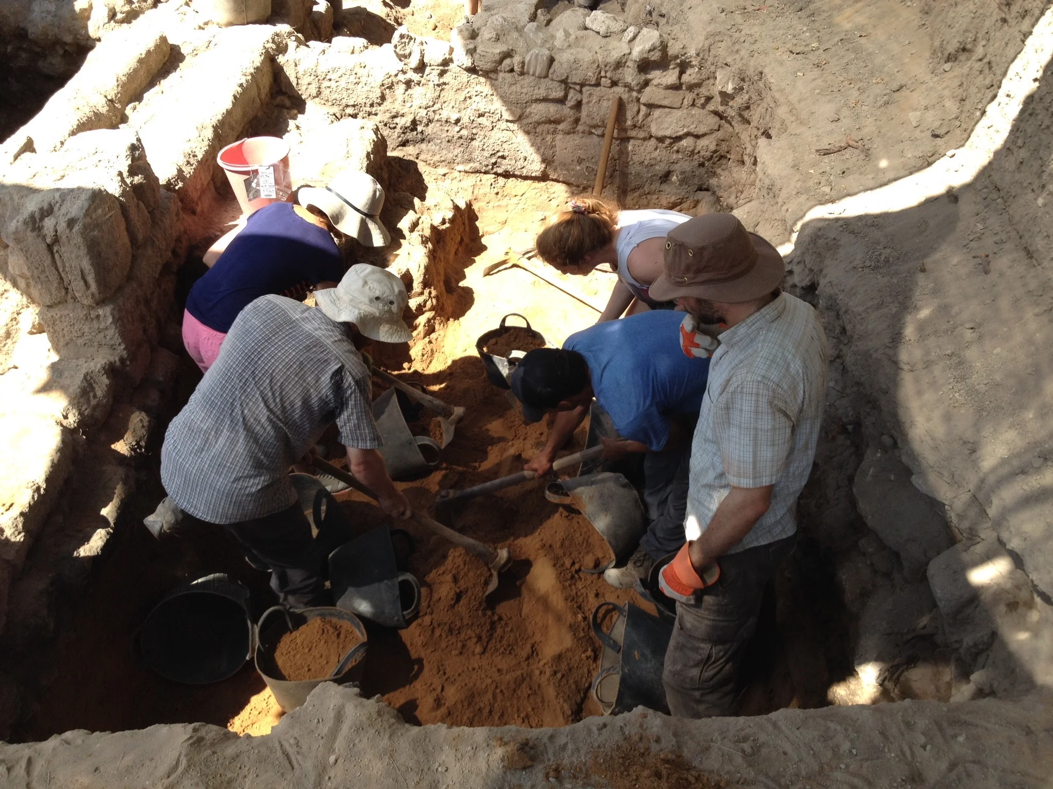 Digging a large constructional fill in Grid 25
