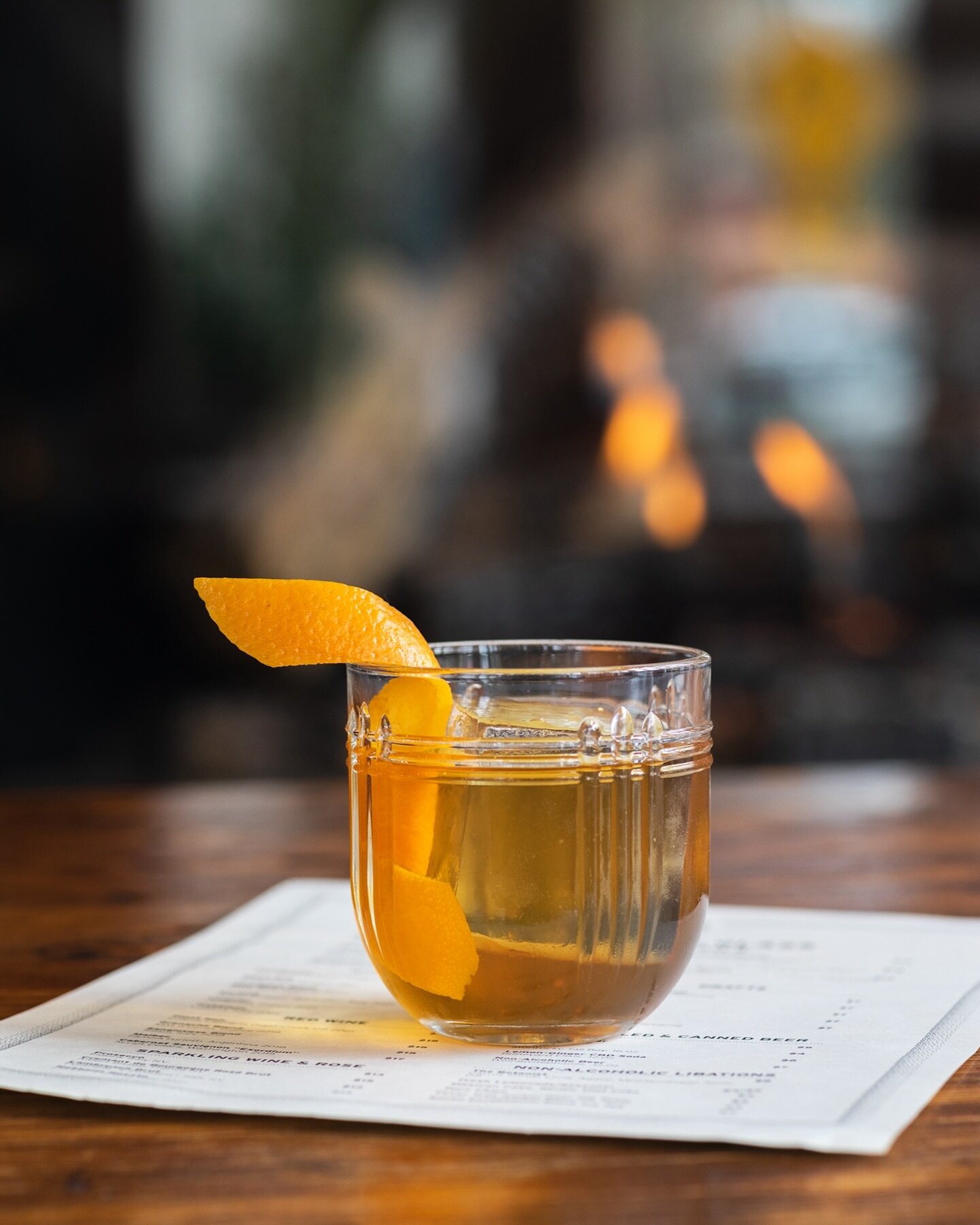 OLD FASHIONED by the fire? Seems like the perfect day for it. Happy Hour starts now! 
.
.
.
.
#pdxfireside #pdxhappyhour #rainyspringdays☔️