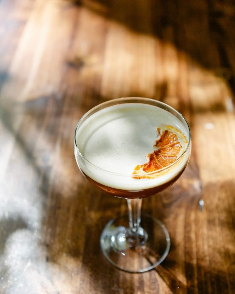 Guess who&rsquo;s back for winter? HAPPY TRAILS! 🐴🧲
Our bold, bittersweet, roasty little winter warmer is made with Wild Turkey 101, Ramazzotti, stout syrup, lemon, and orange bitters.
Find a spot by the fire and settle in. 🔥

#PDXFireside #Portla