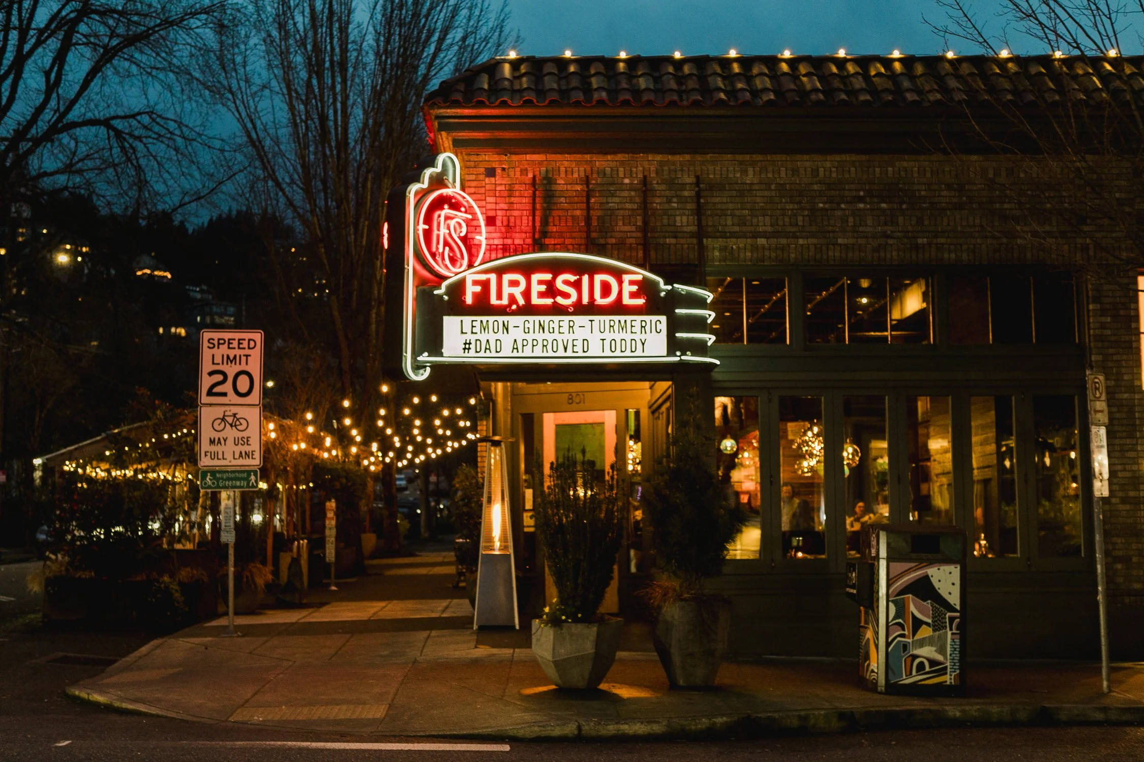 Fireside-Portland-Oregon-260108-JanRdrbrd-6x4-1.jpg