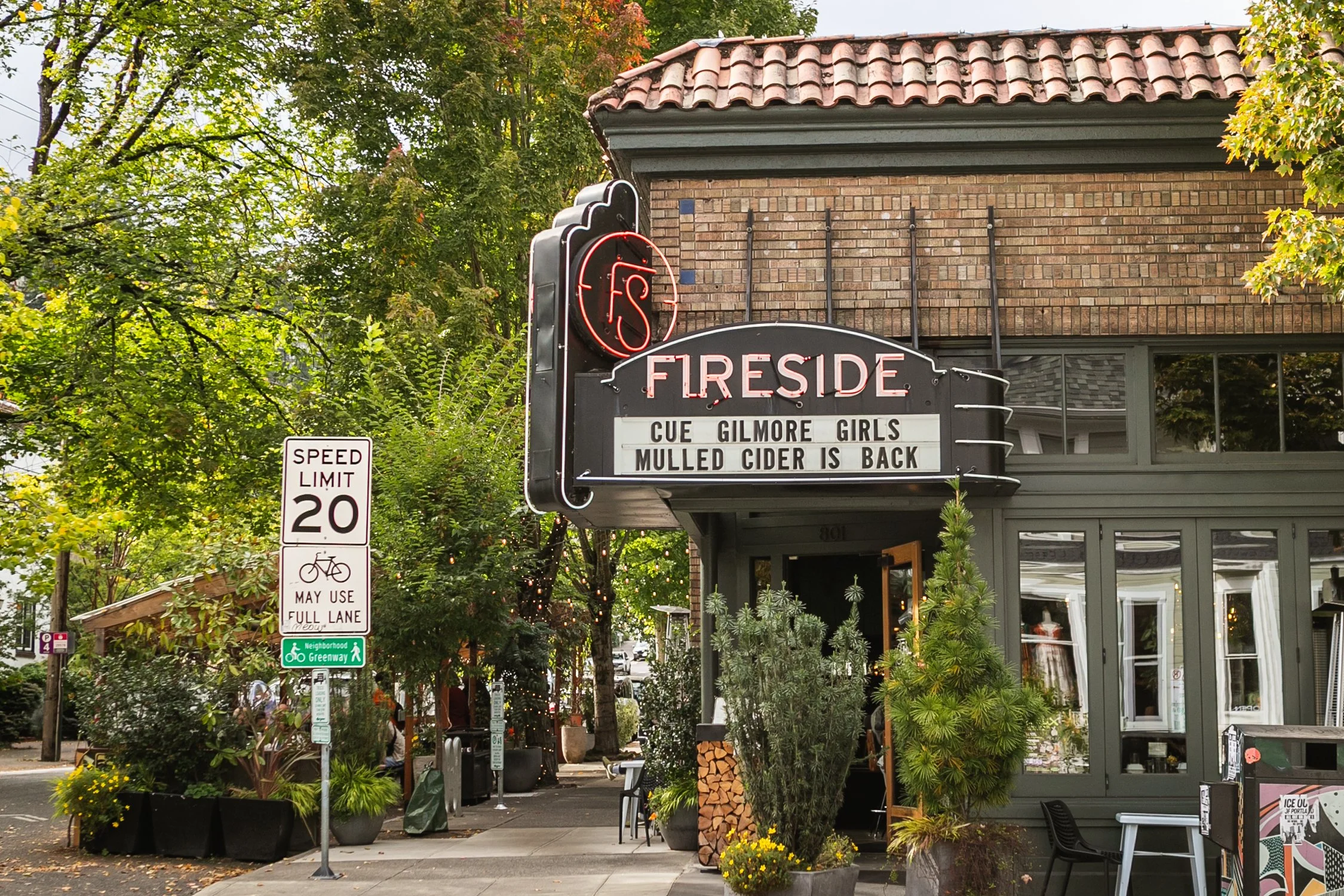 260929_Fireside_Portland_Oregon_RdrbrdGilmore_6x4.jpg