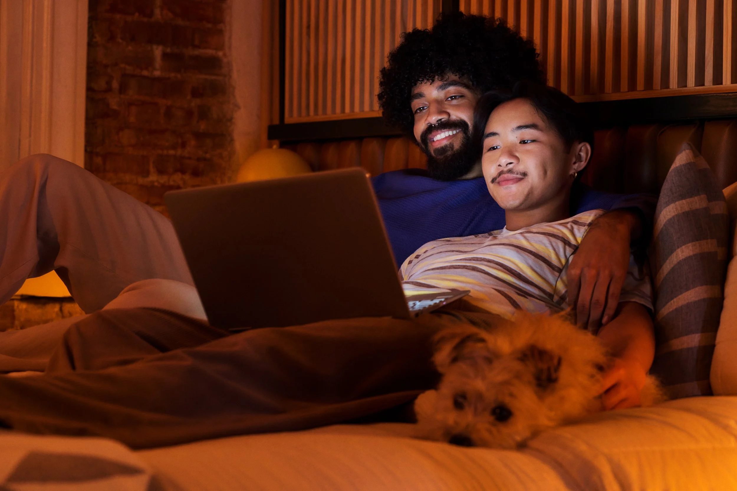 240228_DTLA_A1-Couple-Streaming-Bed-0166.jpg