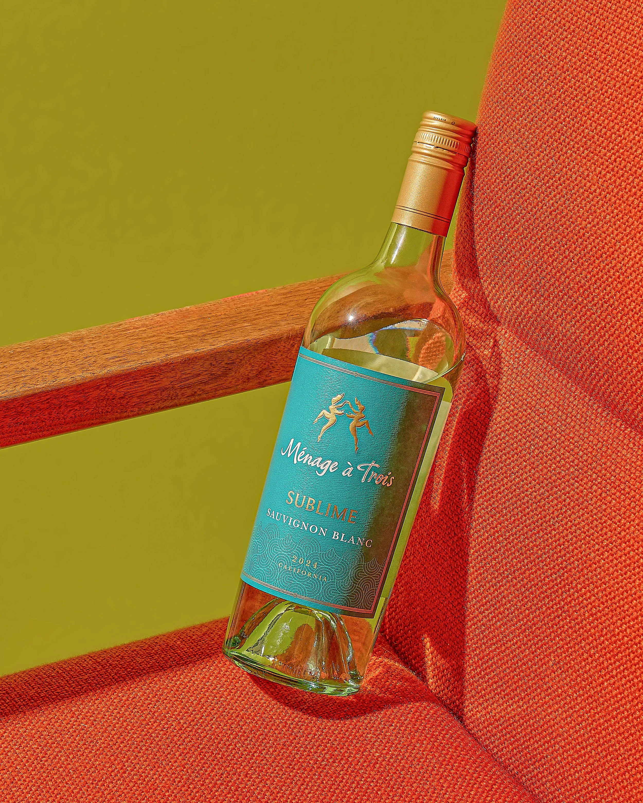 BottlePhoto334_MAT_Su 4x5.jpg