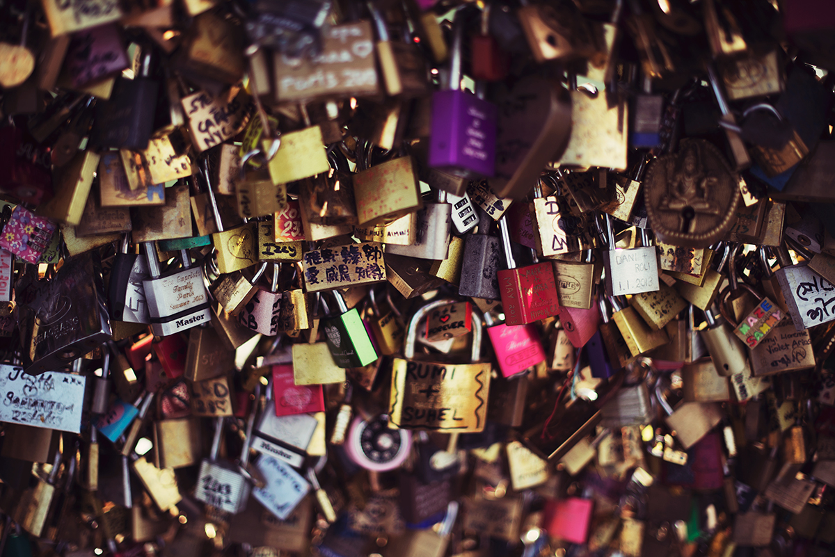 Love locks on Pont des Arts