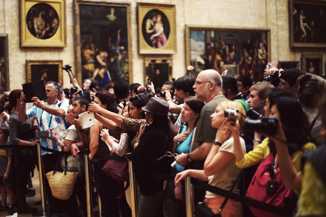 Taking pictures of the Mona Lisa
