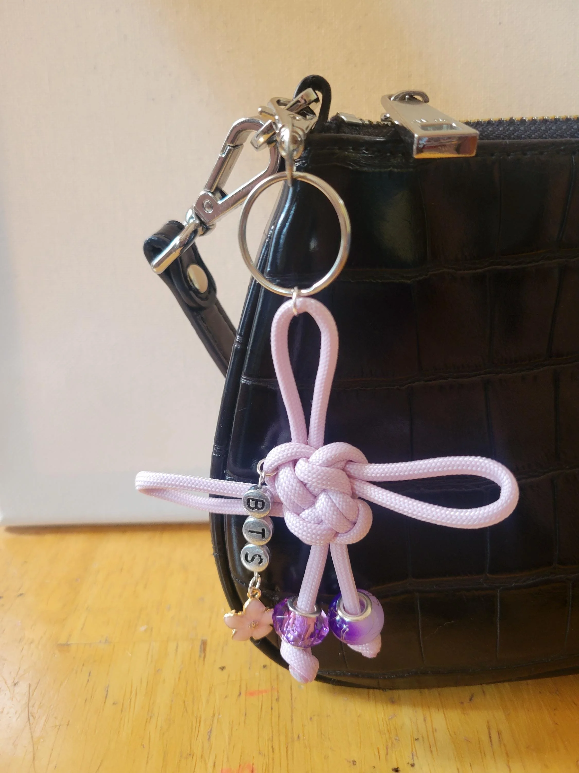 https://i.etsystatic.com/6867136/r/il/046f26/8087132989/il_fullxfull.8087132989_ovn7.jpg