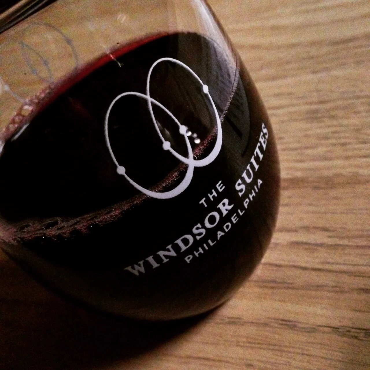 The Windsor Suites, Logo