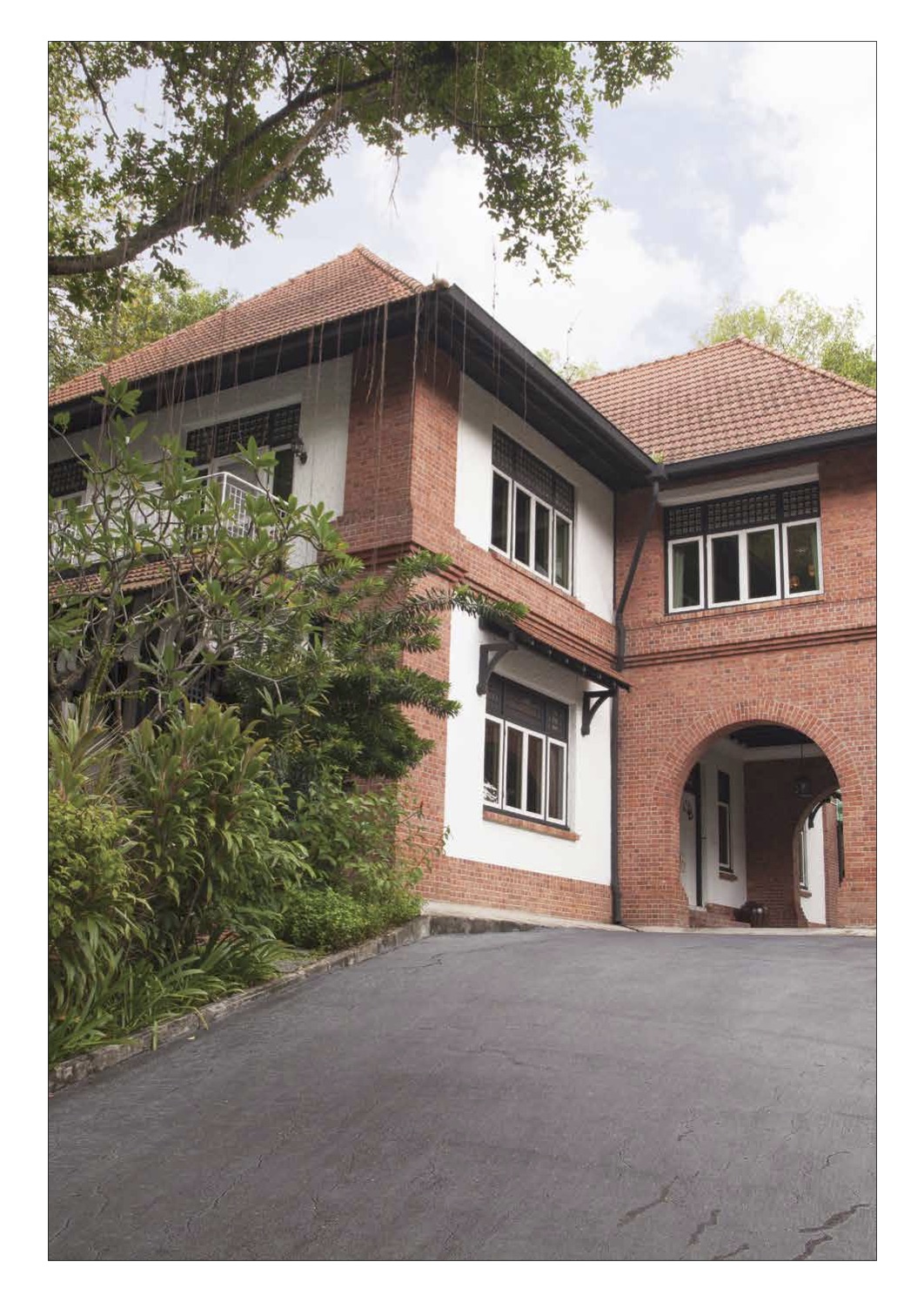 DCM Residence page 2 MARCH SAN 2016.jpg