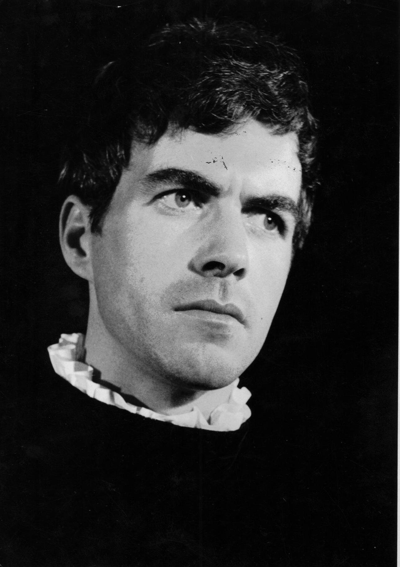 21_John Cairney as Hamlet in 'Hamlet', Glasgow Citizen's Theatre 1960.jpg