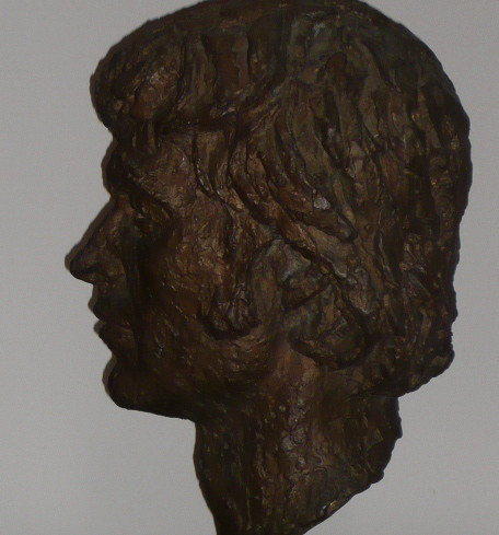 03_Bronze bust by Benno Schotz of John Cairney as Robert Burns 1969 (6).jpg