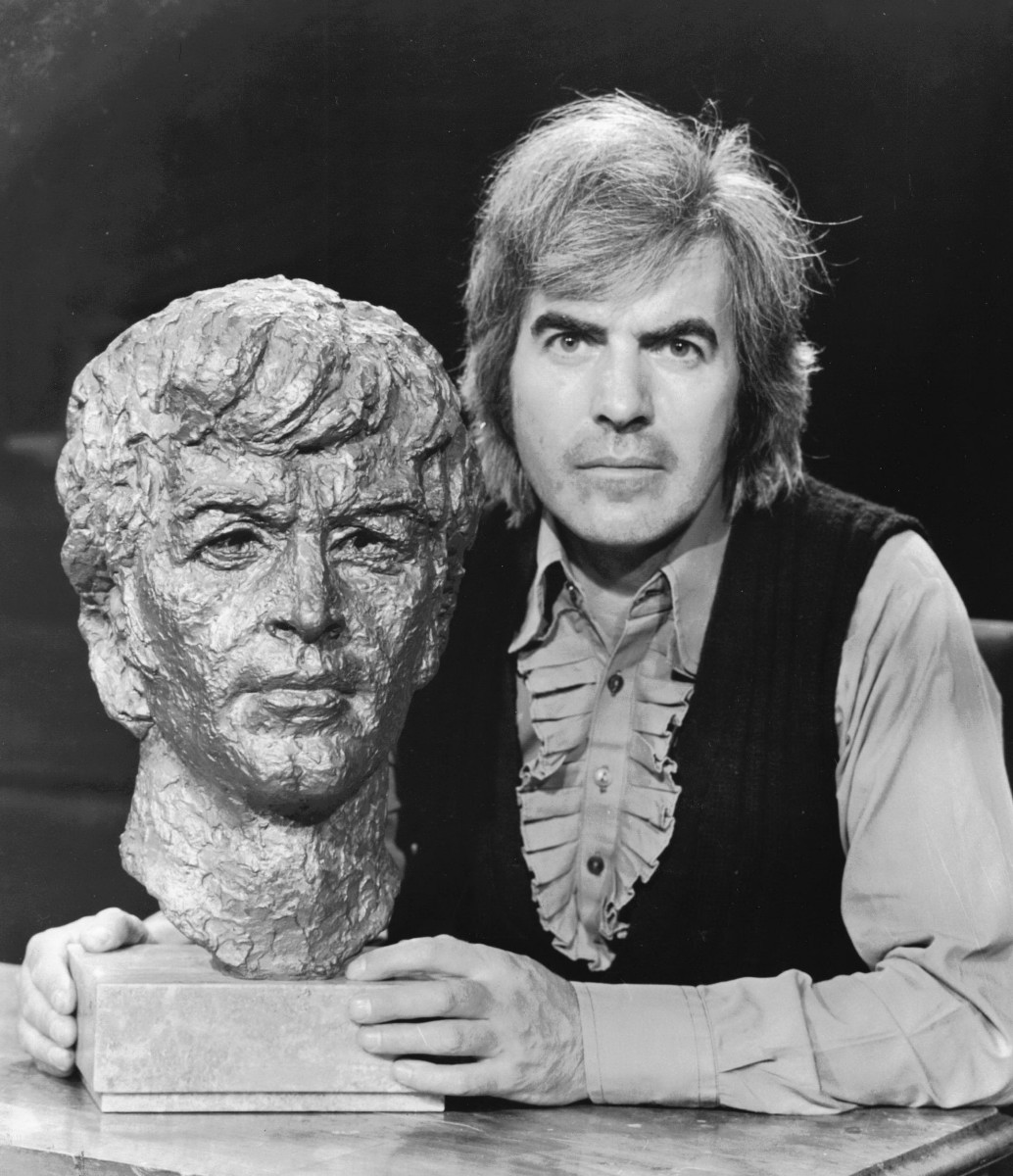 07_Bronze bust of John Cairney as Robert Burns 1969.jpg
