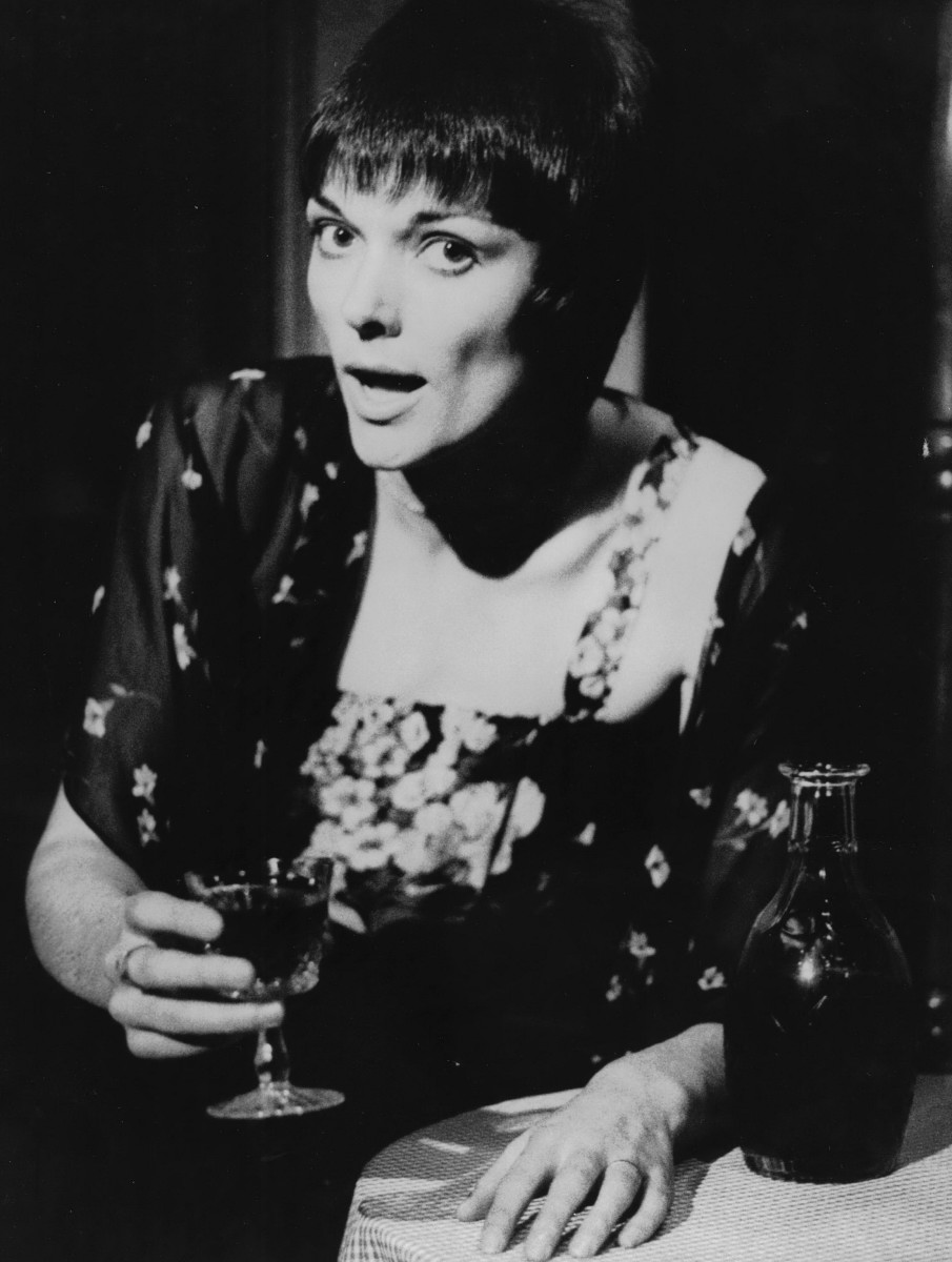 20_Alannah O'Sullivan as Dorothy Parker in 'As Dorothy Parker Once Said', Auckland Festival NZ 1980.jpg
