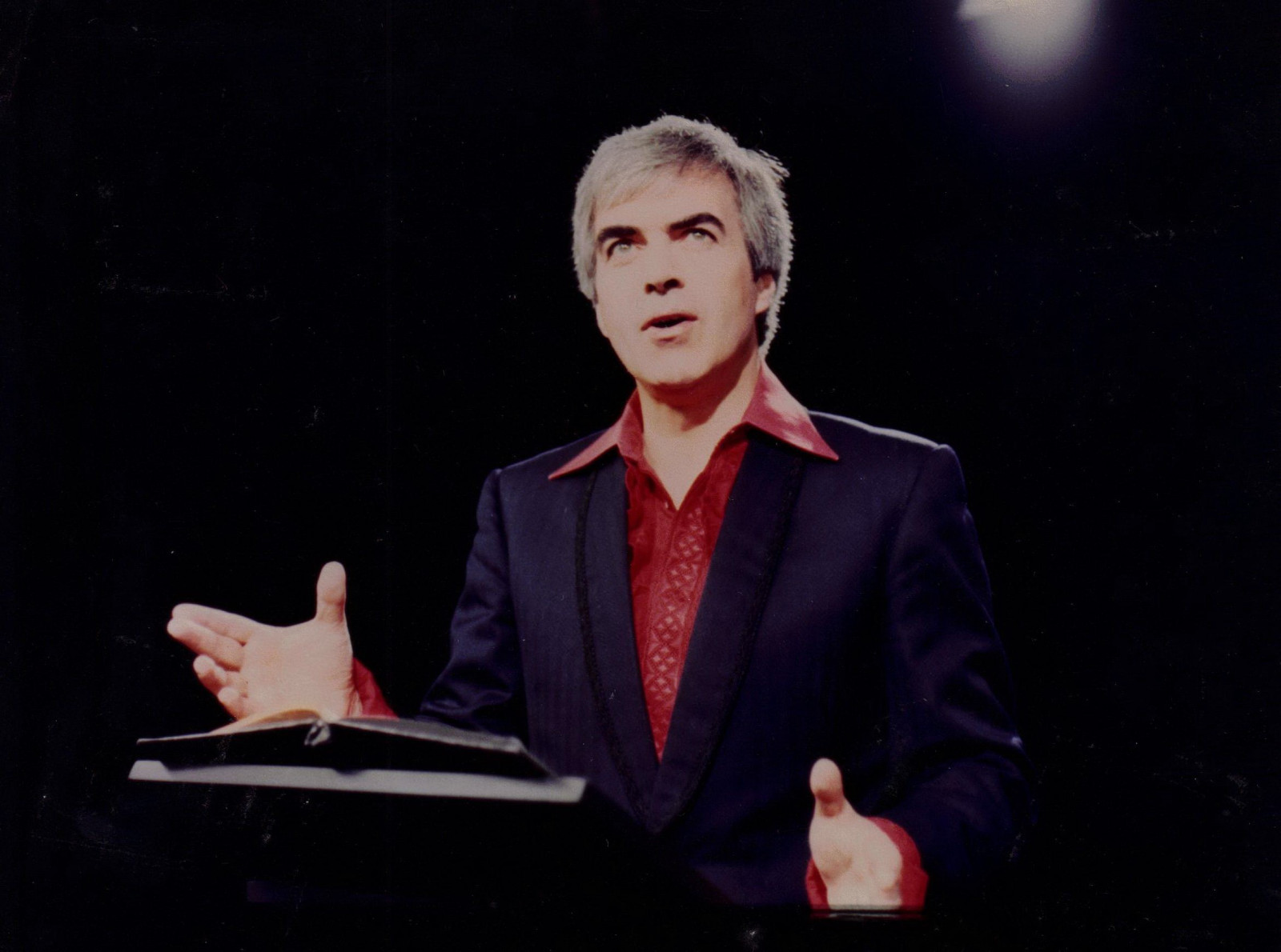 41_John Cairney in 'Two For A Theatre' Border TV, Carlisle, 1979.jpg