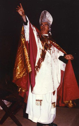 03_John Cairney as Becket in 'Murder in the Cathedral, Edinburgh Festival 1986 Photo Gerald McGrath.jpg