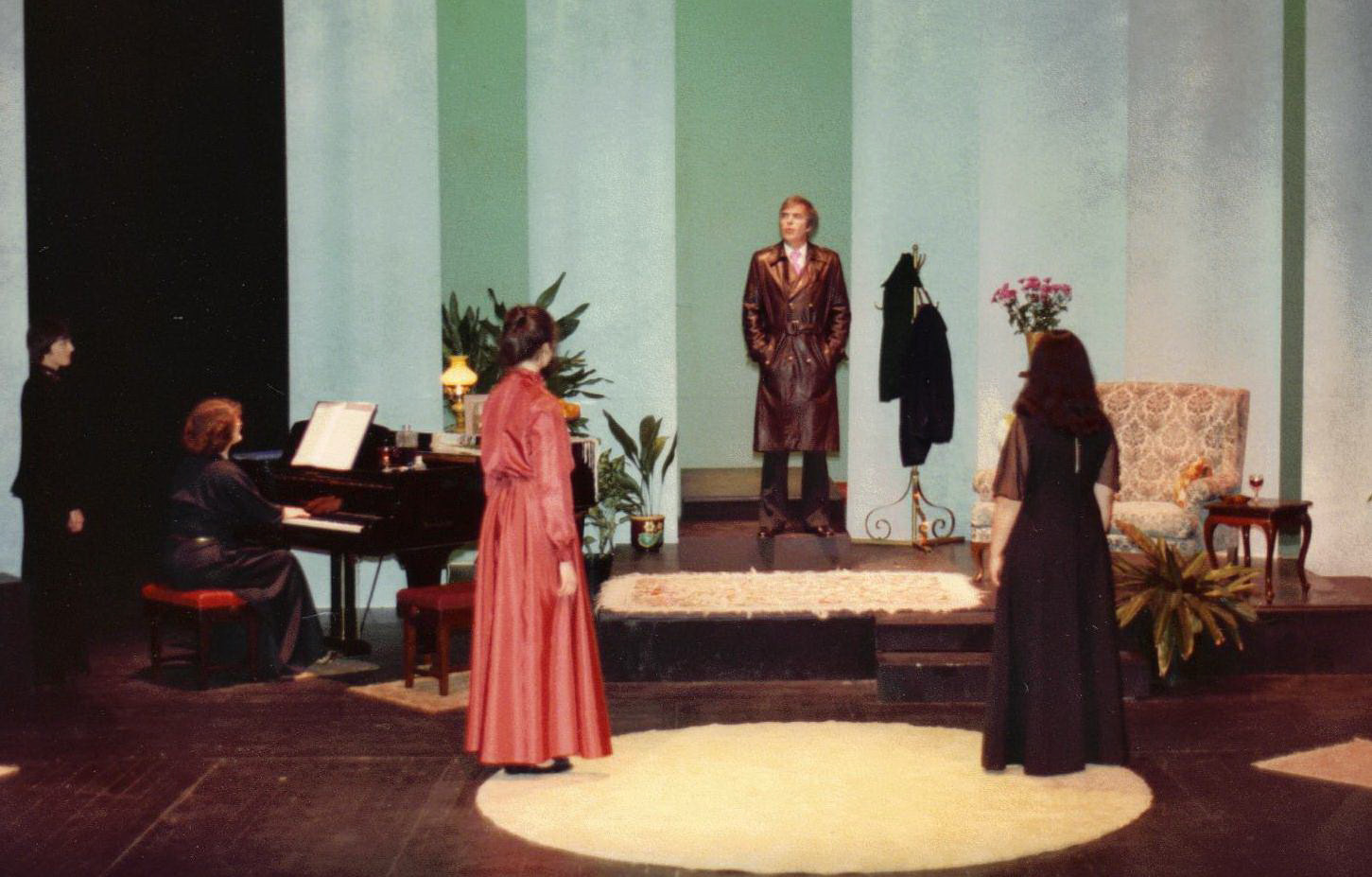 23_John Cairney as Ivor Novello with Singers in 'The Ivor Novello Story' Auckland, New Zealand 1982.jpg