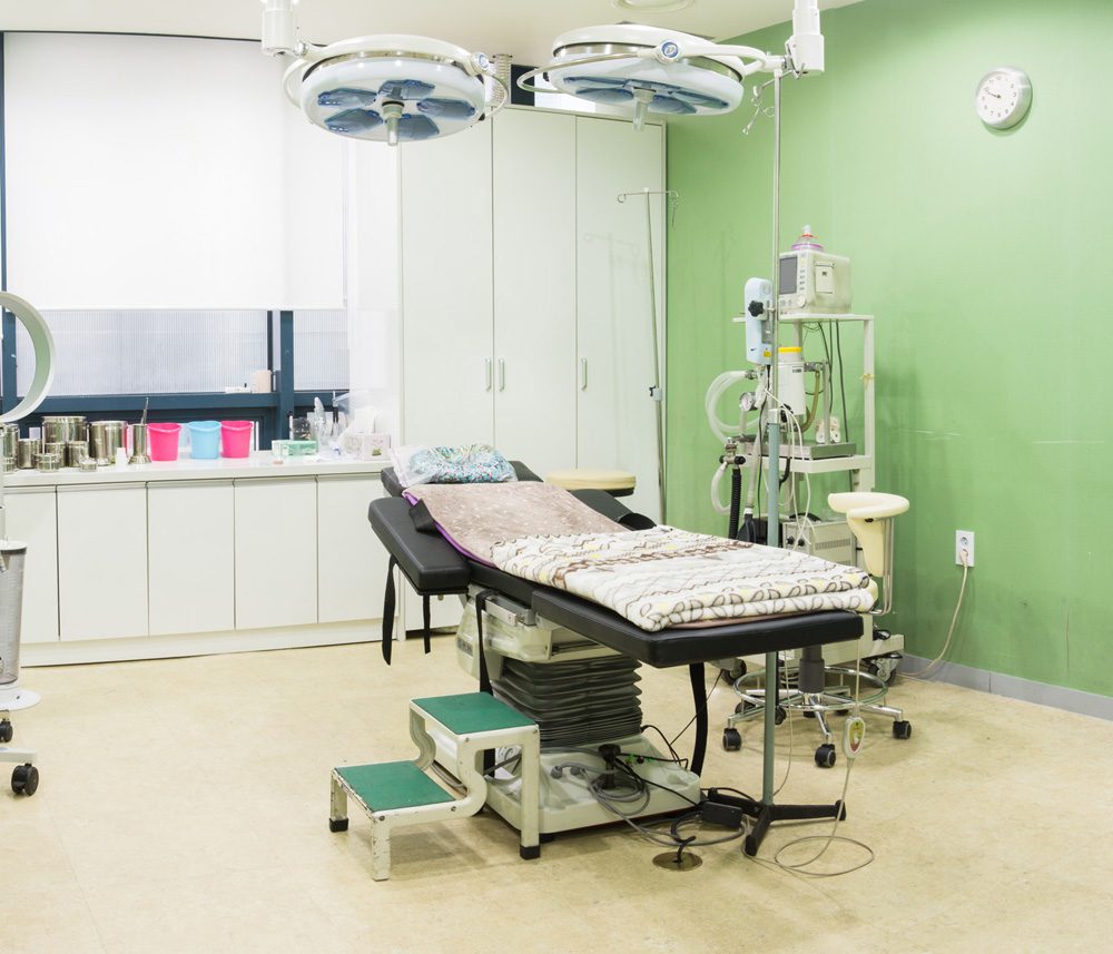 Gyalumhan Plastic Surgery_Operating Theater_21st Floor.jpg