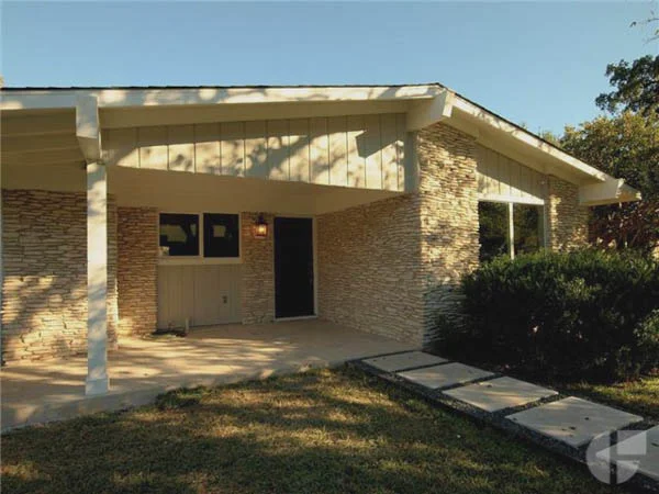 2301EastSide-6.jpg
