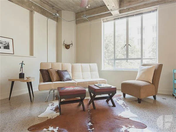 710 Colorado B2 : Brown Building