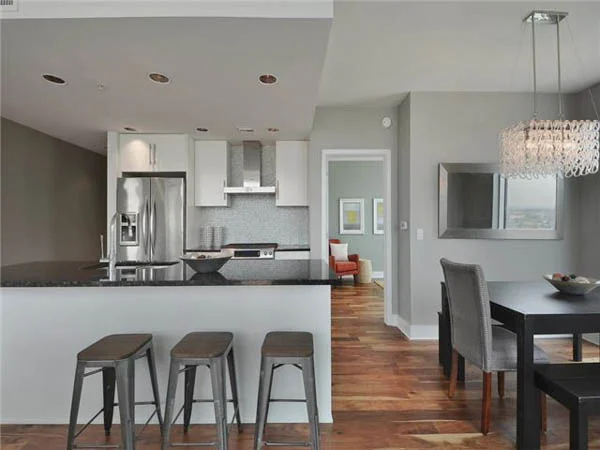 Spring Condo : #1707