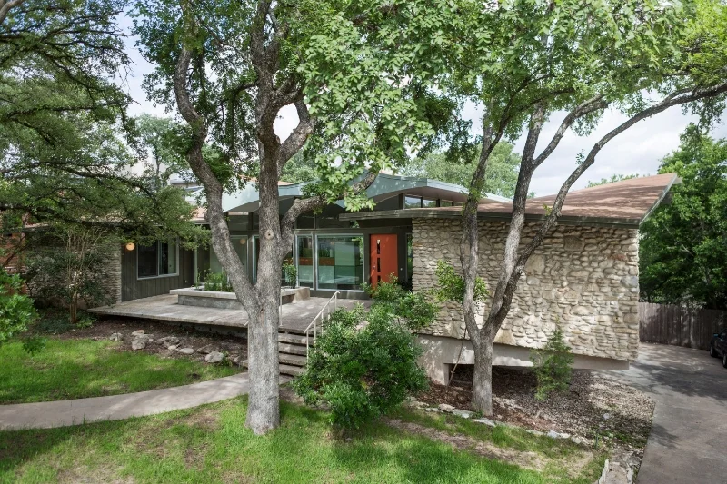 Home Tour : Austin Through the Ages