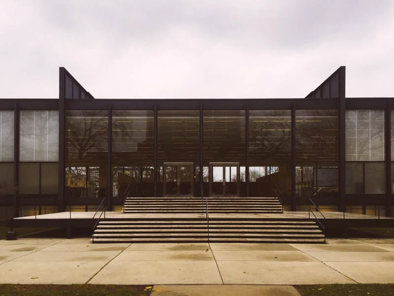 Roots of Modernism : Meet Mies