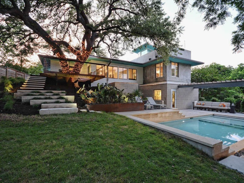 1117 Gillespie