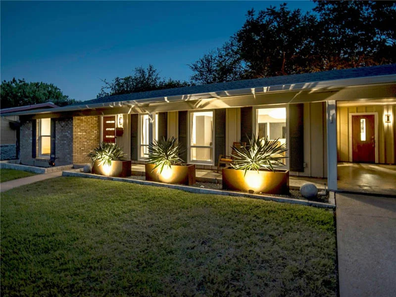 3005 White Rock