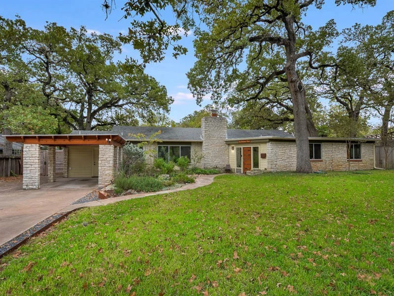 4003 Wrightwood