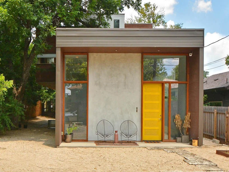 2412 E 9th