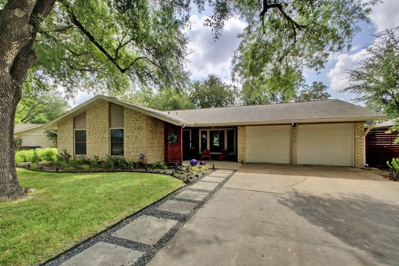 1911 Sunny Brook
