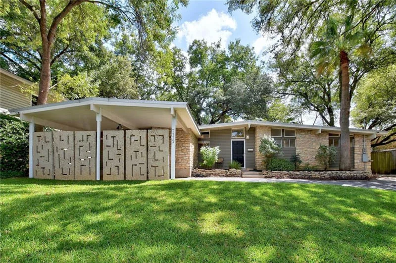 1115 Bluebonnet