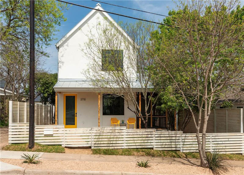 2710 E 17th