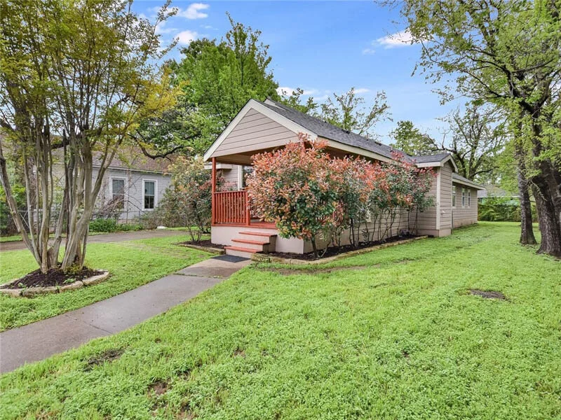 1003 E 3rd