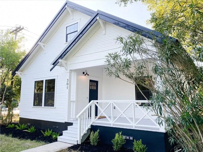 301 Old Thorndale