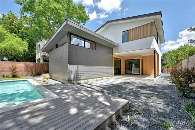 1611 Collier