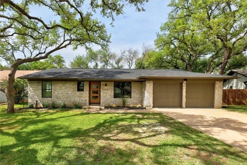 2305 Falcon Hill