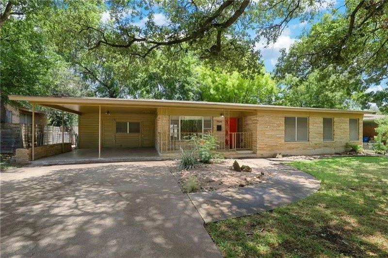 1404 Ridgehaven