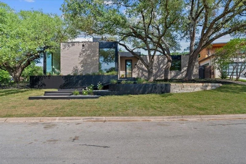 2801 Oakhaven