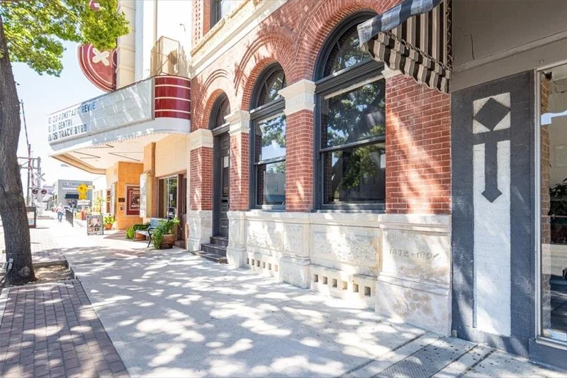 278 W San Antonio