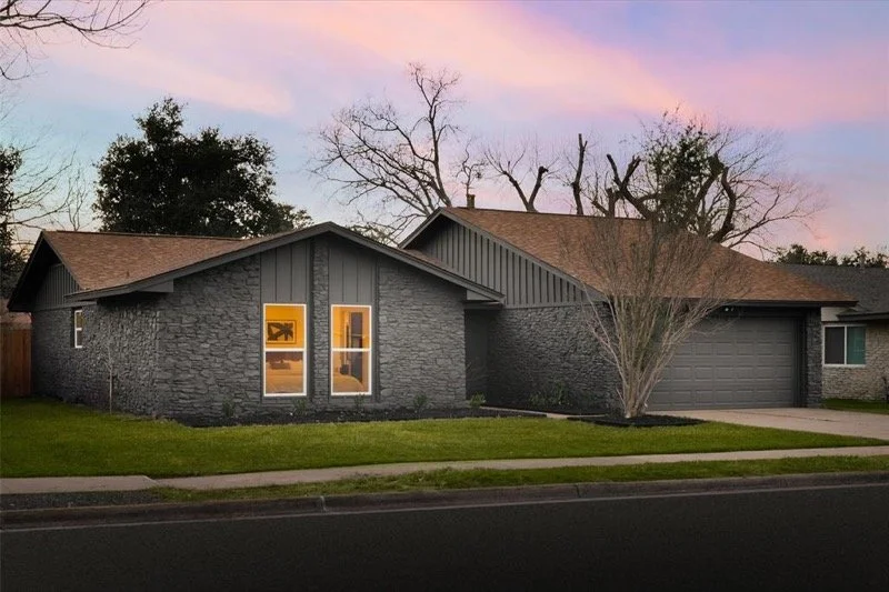 11222 Barrington