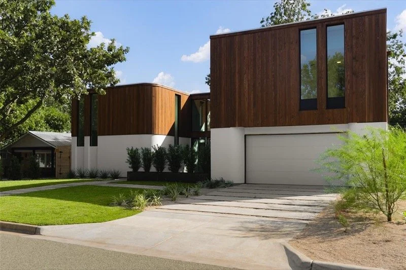 2709 Addison : North Arrow