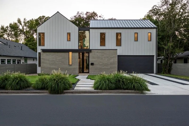 5608 Woodview