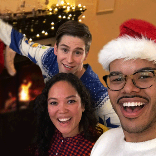CX-holiday-Gift-Unlock-05-Selfie-Donation.gif