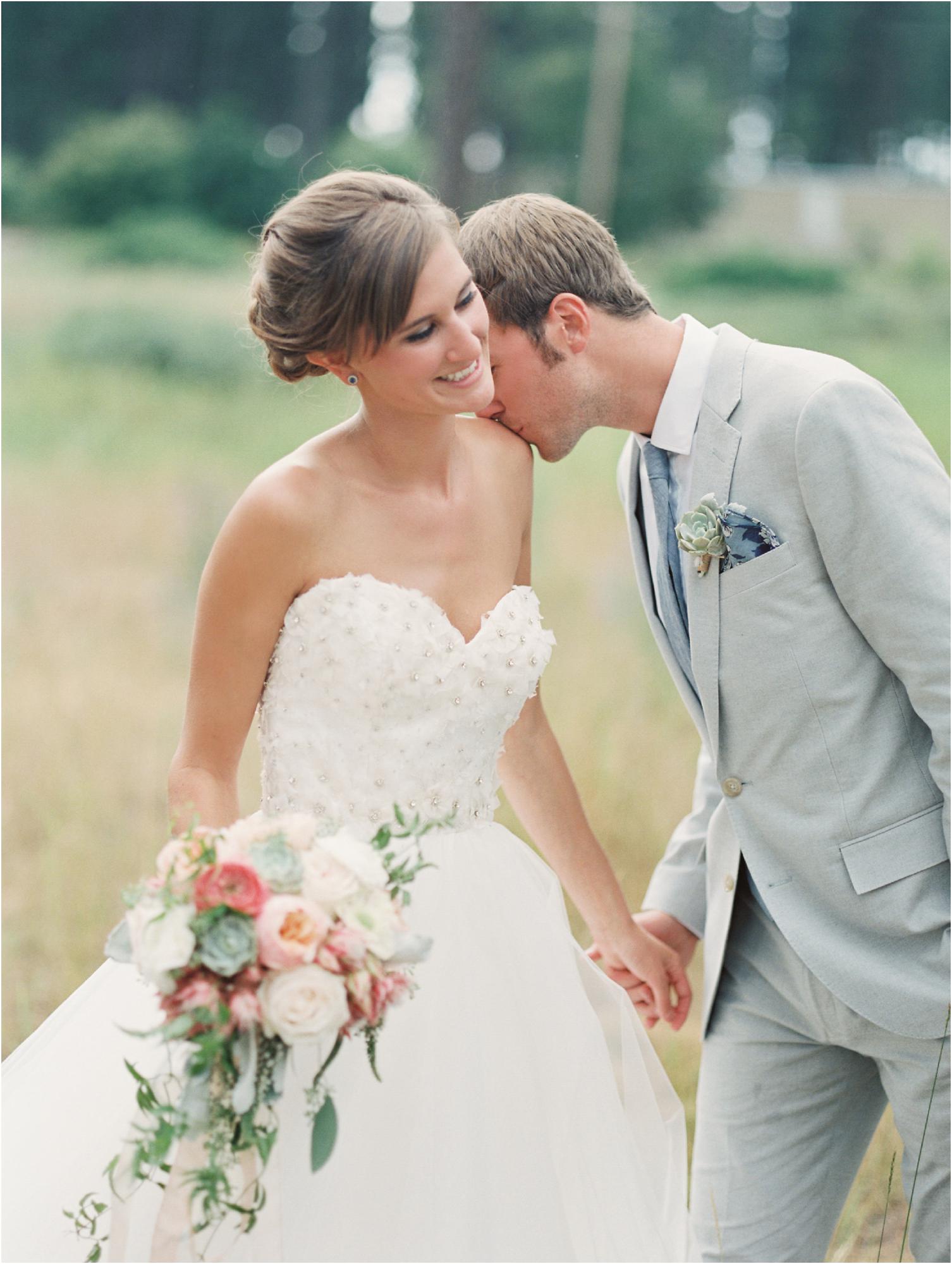  Montana Wedding at Glacier Mountain Lodge

Design and Florals: Goldfinch Events http://www.goldfinchevents.com

�Jeremiah & Rachel Photography 