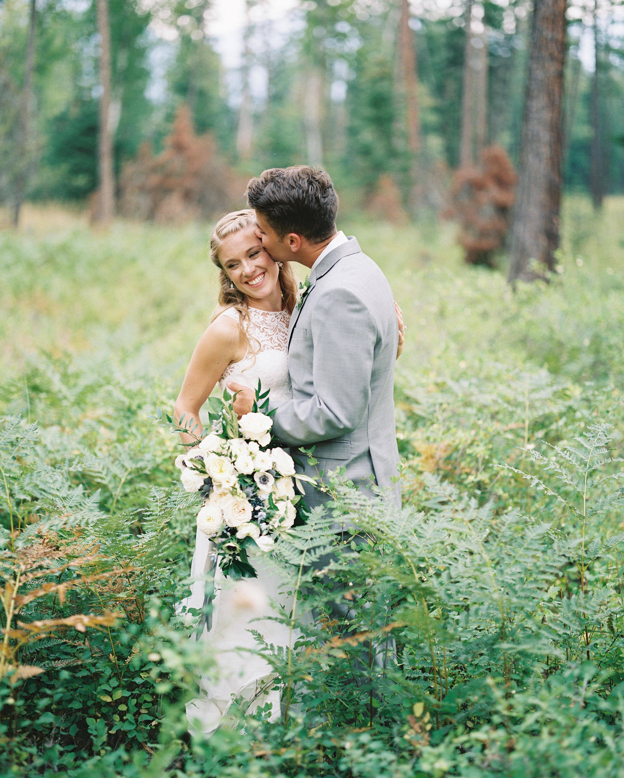  Sweet Romantic Summer Wedding florals by &nbsp;Mums Flowers http://www.mumsflowers.net 