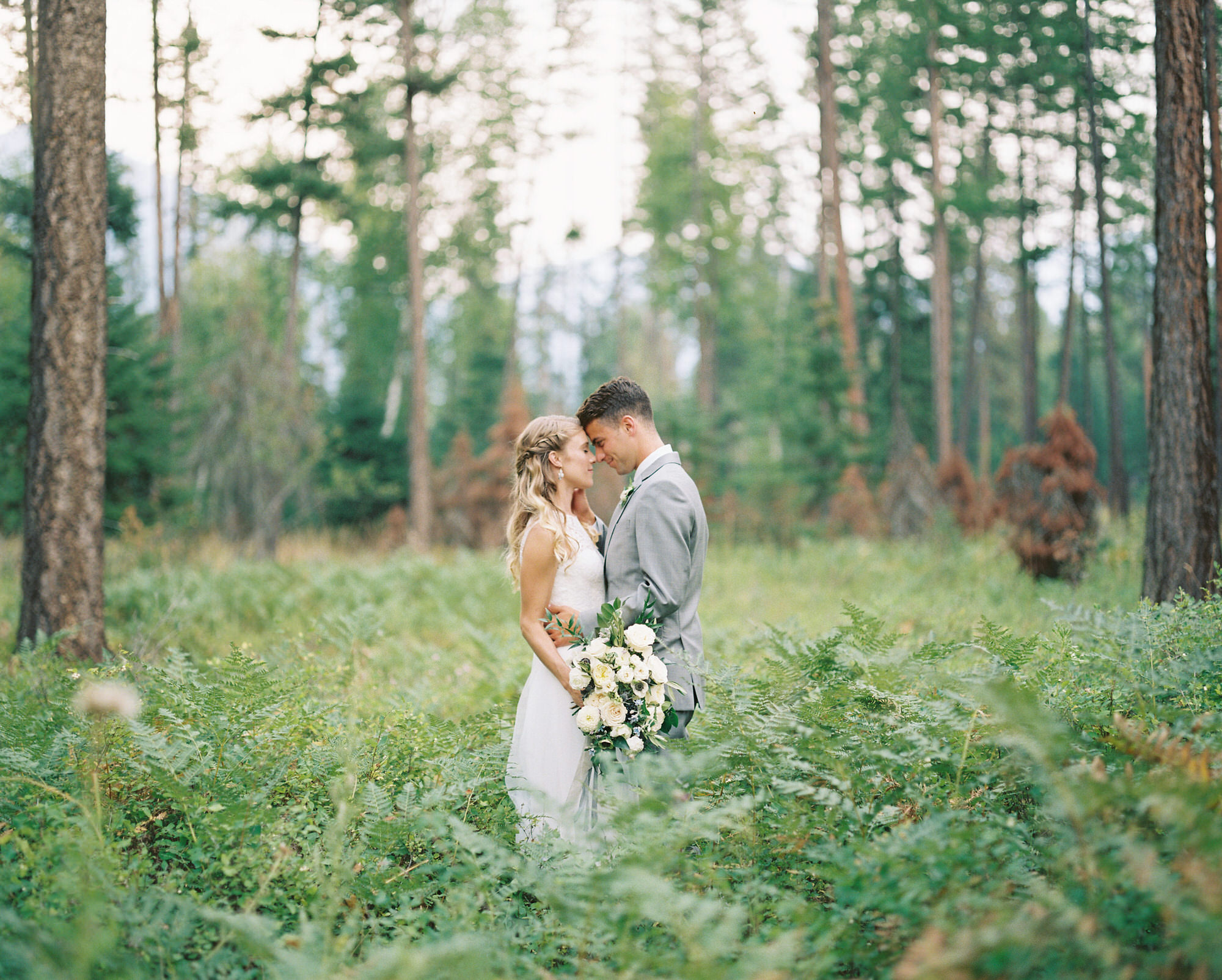  Sweet Romantic Summer Wedding florals by &nbsp;Mums Flowers http://www.mumsflowers.net 