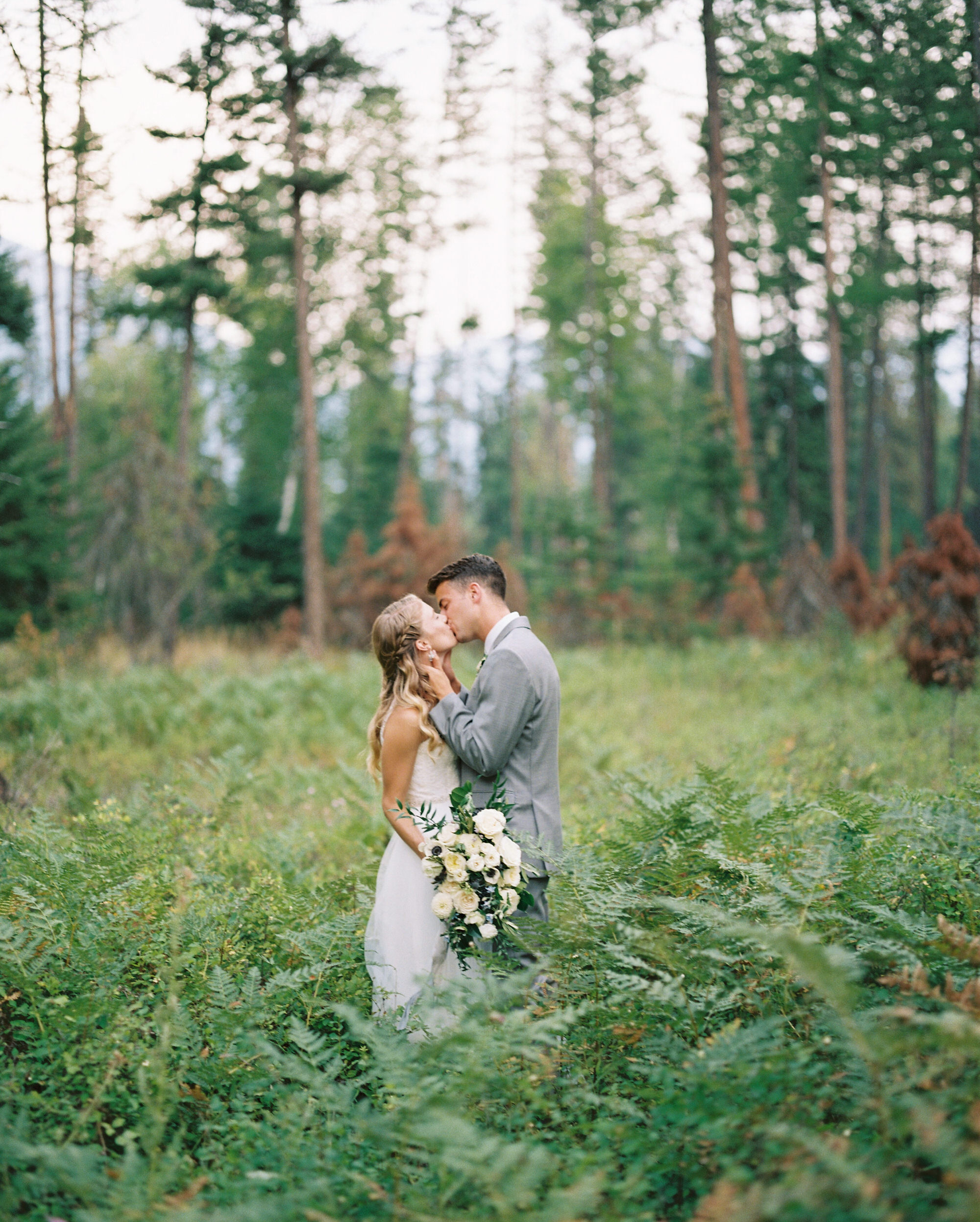  Sweet Romantic Summer Wedding florals by &nbsp;Mums Flowers http://www.mumsflowers.net 