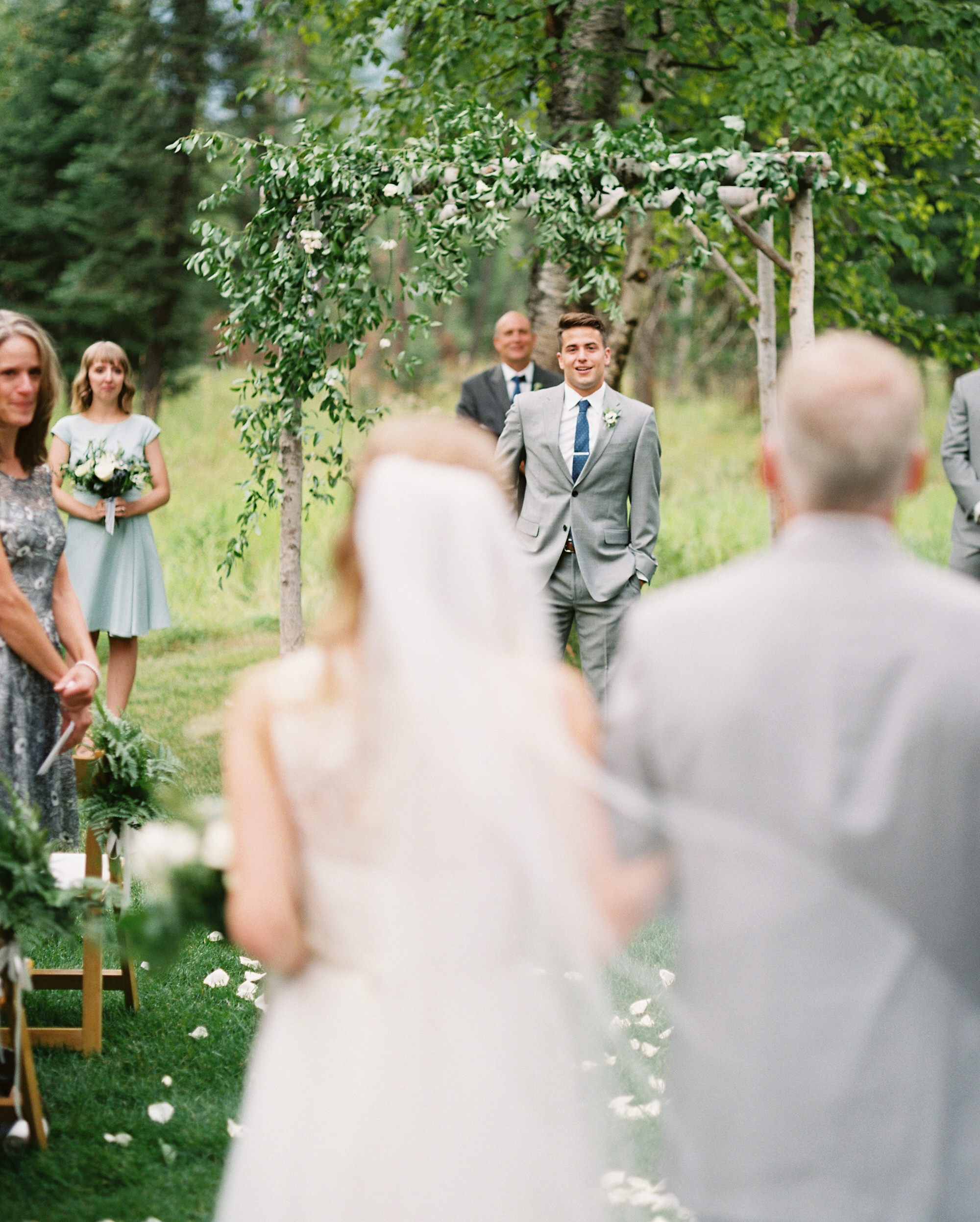  Sweet Romantic Summer Wedding florals by &nbsp;Mums Flowers http://www.mumsflowers.net 